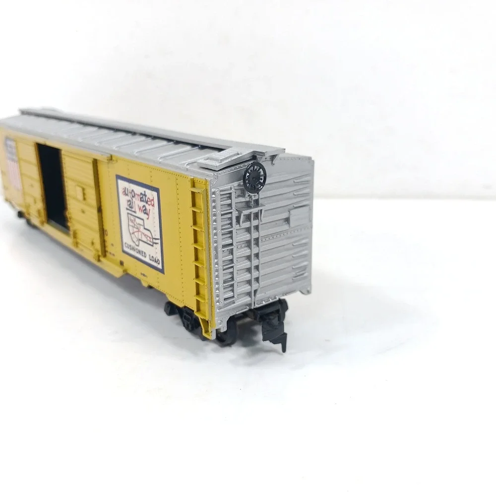 Athearn HO Scale Union Pacific 50ft OB Box Car Yellow 1342 Automated Rail Way